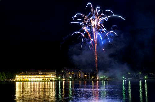 Feuerwerk an der Donauschlinge